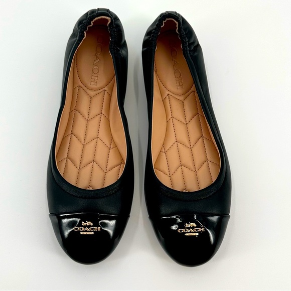 𝅺COACH Women’s Bonnie Black Leather with Patent Leather Toe Cap Flats Size 6B - Picture 1 of 9
